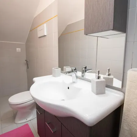 Caterina Apartment Montinelle